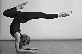 преподаватель йоги